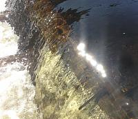 27 barrage avec des barres de métal au put-in